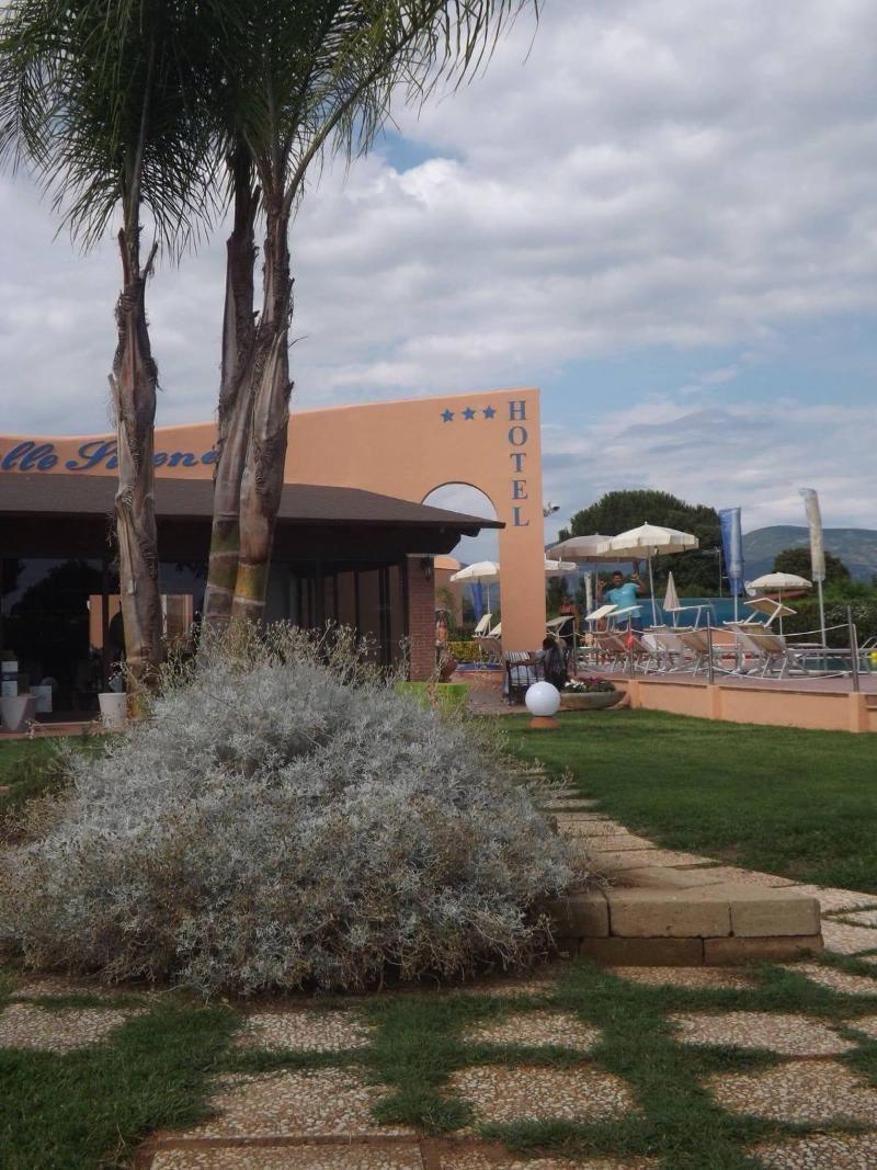 Hotel Ristorante Al Canto Delle Sirene Terracina Εξωτερικό φωτογραφία