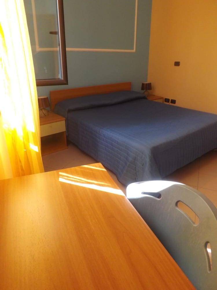 Hotel Ristorante Al Canto Delle Sirene Terracina Εξωτερικό φωτογραφία